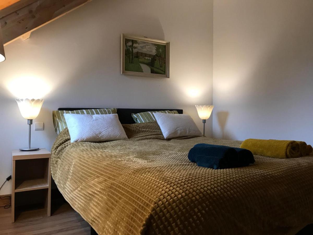 Domaine La Borniotte Apartment Saint-Alvere Bagian luar foto