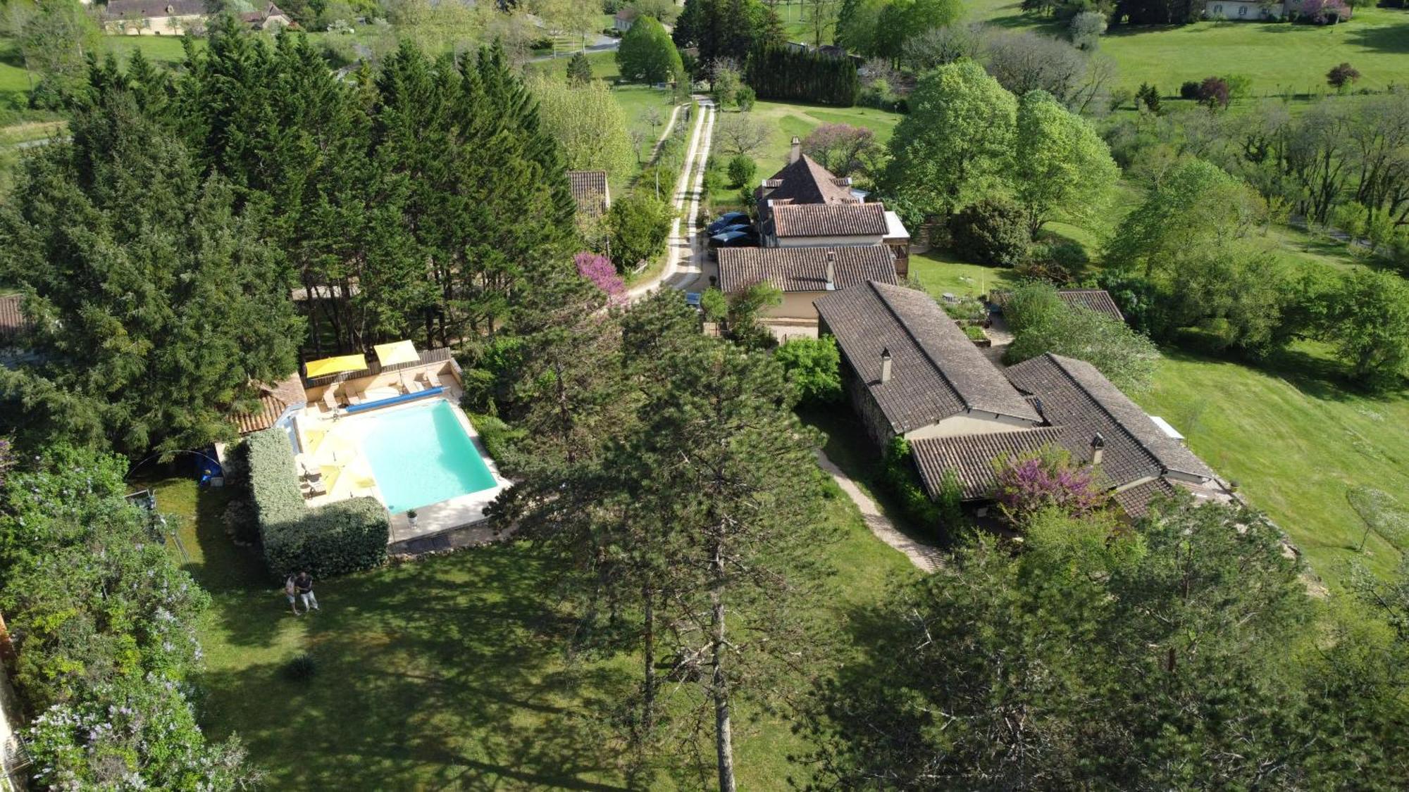 Domaine La Borniotte Apartment Saint-Alvere Bagian luar foto